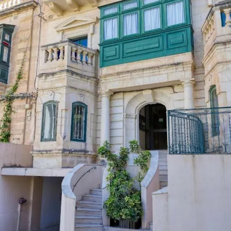 דירה Spacious Side Seaview