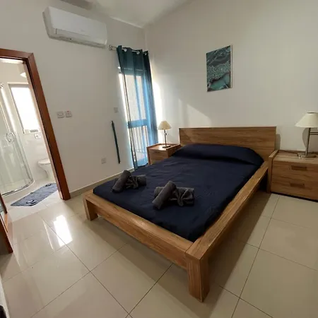 Spacious Side Seaview