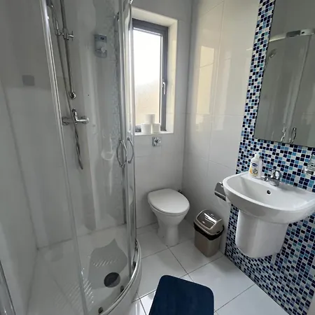 Spacious Side Seaview شقة سليمة