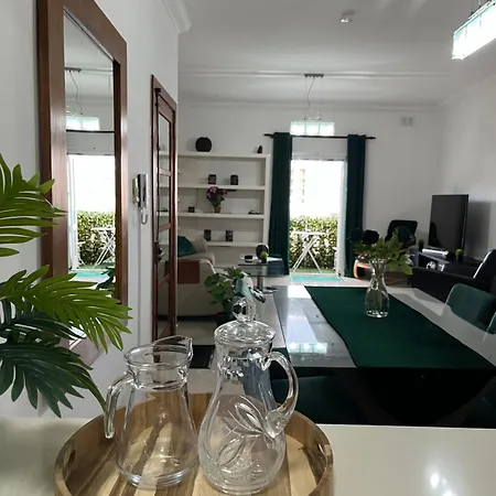 Spacious Side Seaview شقة سليمة