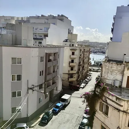 Spacious Side Seaview