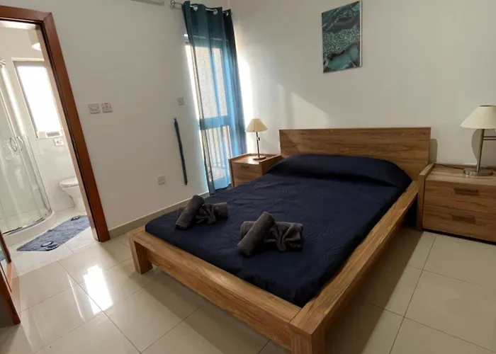 Spacious Side Seaview