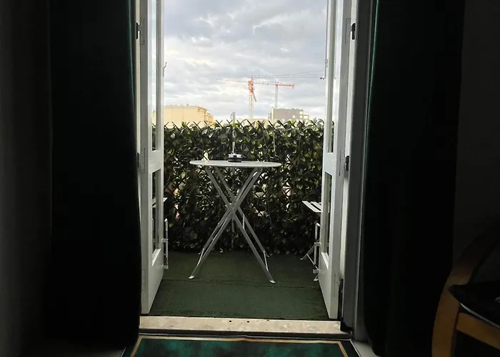 Spacious Side Seaview 아파트 슬리에마