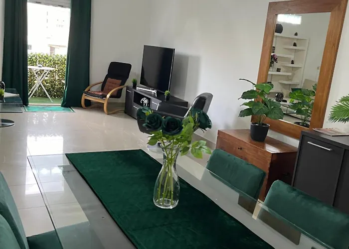 Spacious Side Seaview *